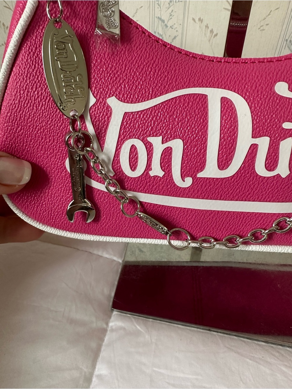 Von Dutch Hot Pink Logo Mini Shoulder Bag - Picture 5 of 10